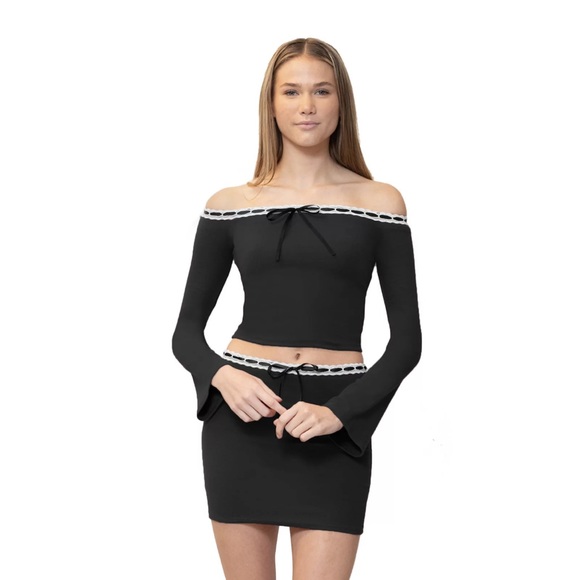 Madden Girl Tops - Madden Girl Black Off-the-Shoulder Crop Top with White Trim